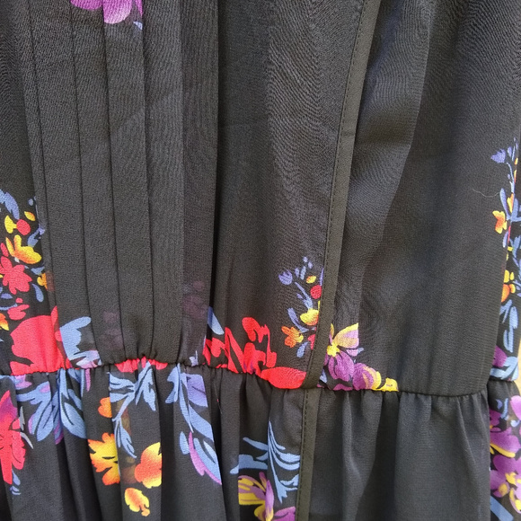 Black Rainn Sleeveless Hi Low Floral Dress - Picture 3 of 7